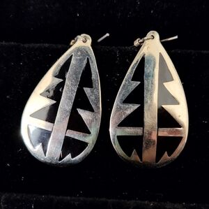 Vintage Alpaca Mexico Black And Silver Earrings Teardrop Shaped